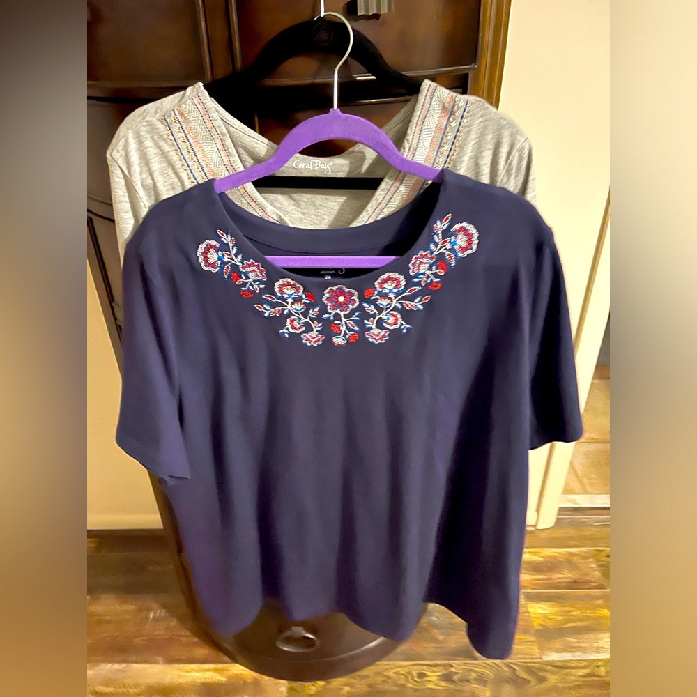 Lot of 2 Tops, one with bead neck and one with crochet neck Size 2X